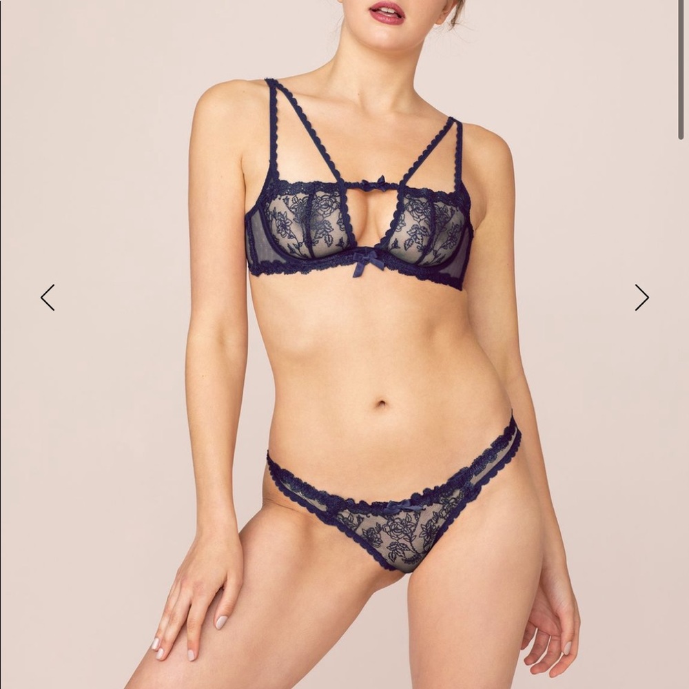 NWT Agent Provocateur Rosa floral lace brief size 3 M navy blue